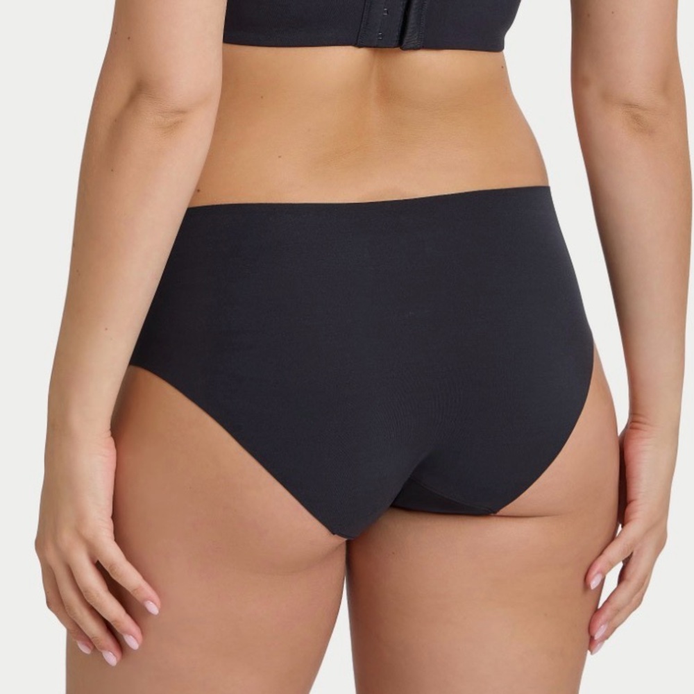 NWT 4 pair Bare Necessities - 4 pair Bare No Show Briefs XL